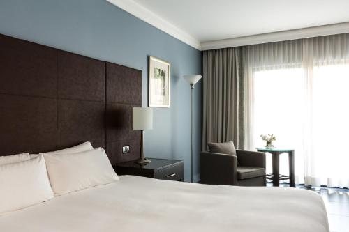 Suite Junior con acceso al Club Lounge del hotel Intercontinental Malta. Foto 2