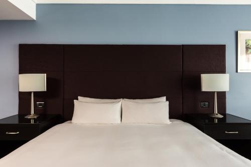 Suite Junior con acceso al Club Lounge del hotel Intercontinental Malta. Foto 3