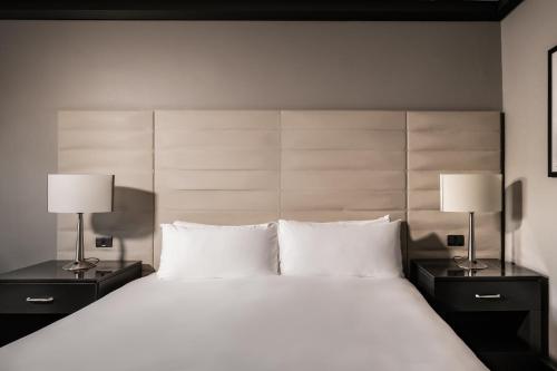 Habitación Clásica con 2 camas dobles - Planta superior del hotel Intercontinental Malta