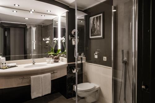 Premium King Room with Two King Beds - Opal Lounge Access del hotel Intercontinental Malta. Foto 2