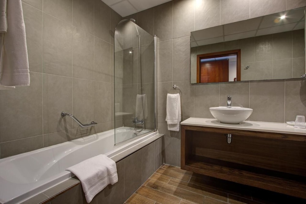 Habitación Deluxe, 1 cama de matrimonio grande (Plus) del hotel Vivaldi. Foto 5