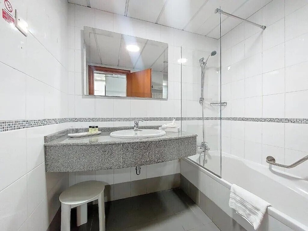 Habitación clásica, 1 cama de matrimonio grande del hotel Vivaldi. Foto 2