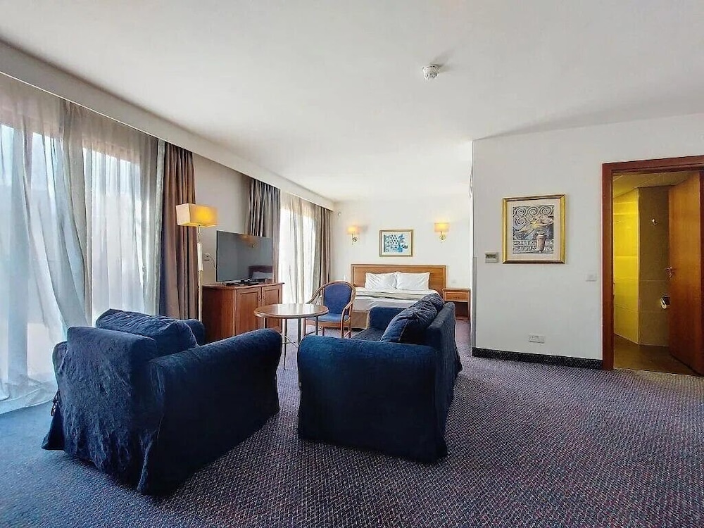 Suite clásica del hotel Vivaldi. Foto 1