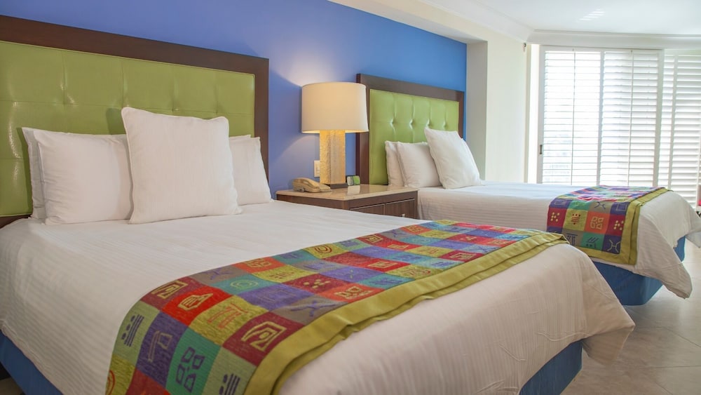 Platinum Vista al Mar Doble del hotel Princess Mundo Imperial