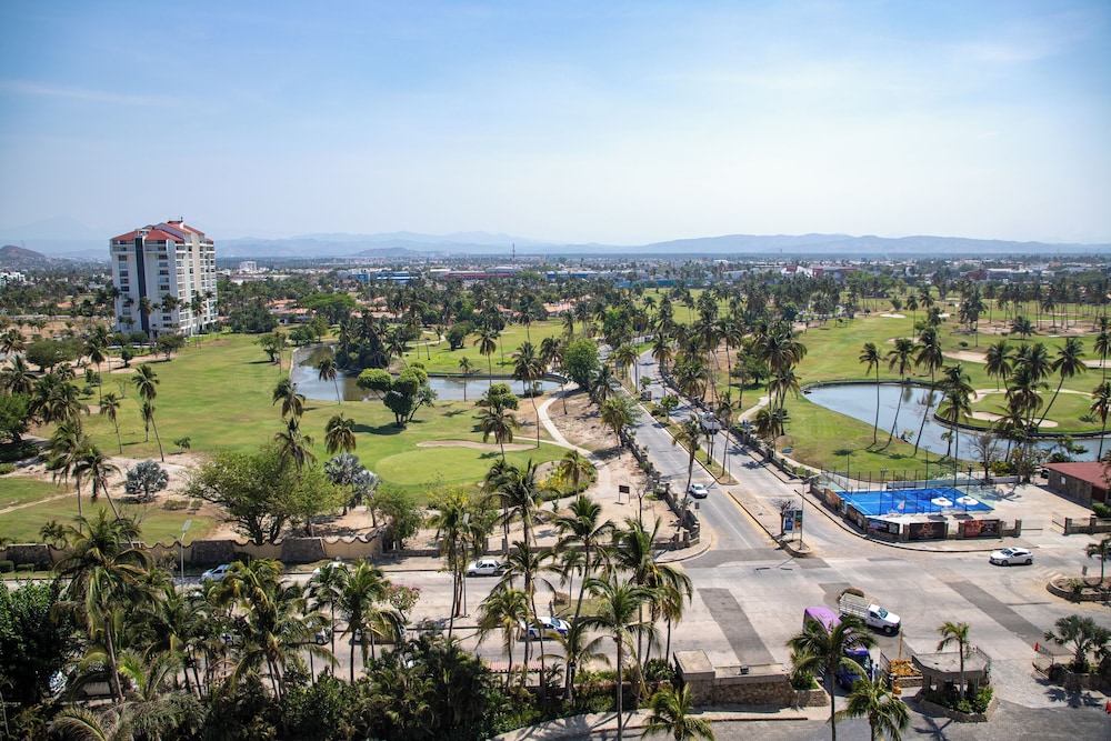De Lujo Vista al Golf King del hotel Princess Mundo Imperial. Foto 4