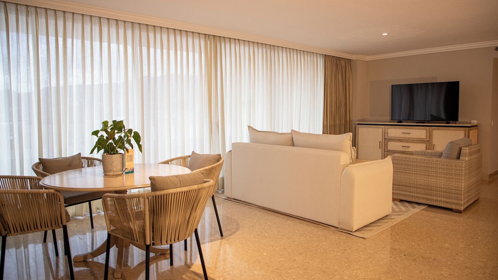 Junior Suite Vista al Golf King del hotel Princess Mundo Imperial. Foto 1