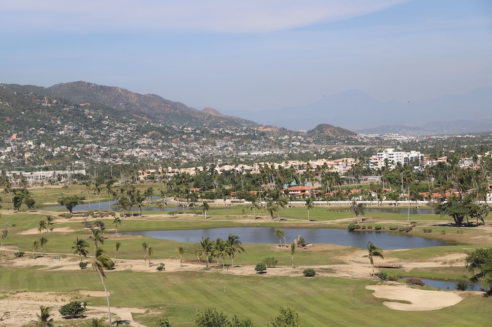 Platinum Vista al Campo de Golf King del hotel Princess Mundo Imperial. Foto 3