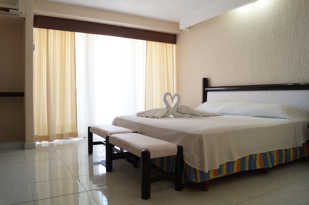 Habitación estándar (No internet access in room) del hotel Solymar Cancun Beach Resort. Foto 1