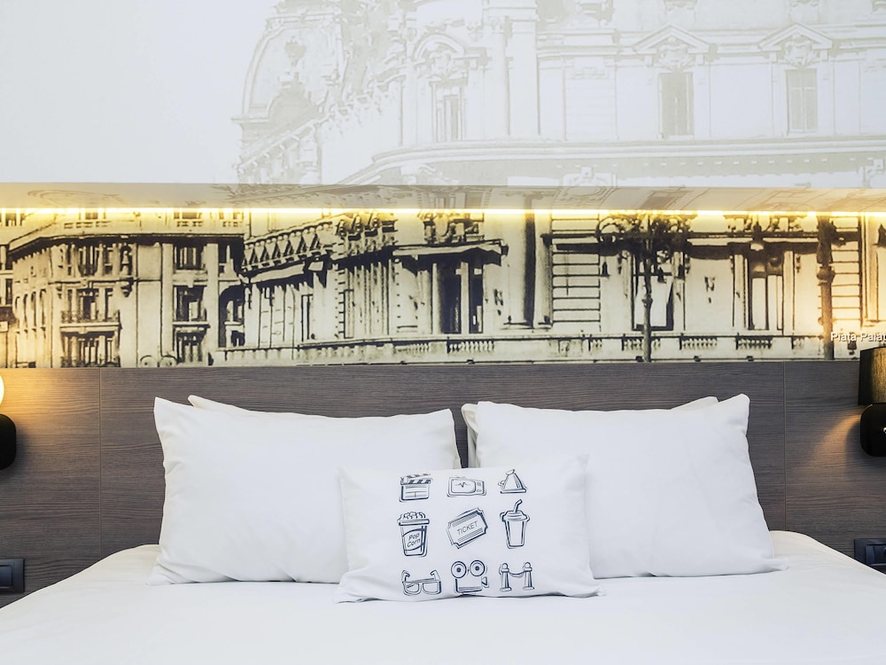 Habitación Superior con 1 cama doble del hotel Mercure Bucharest City Center. Foto 4