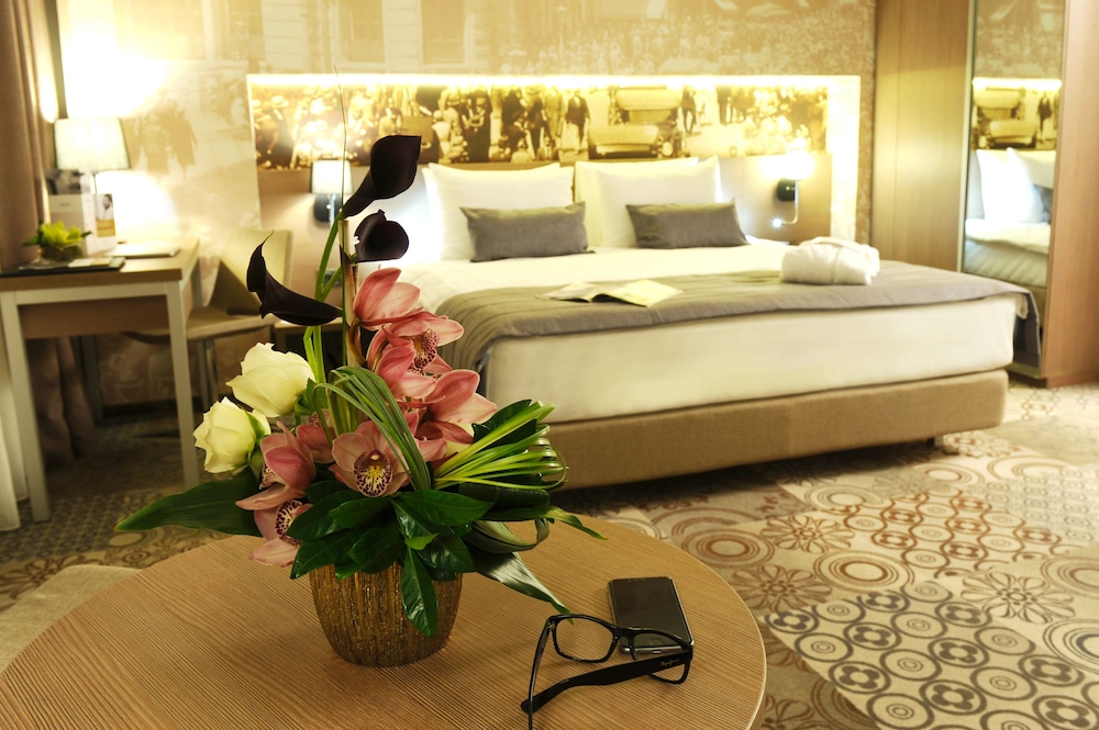Habitación Privilege con 1 cama king - size del hotel Mercure Bucharest City Center