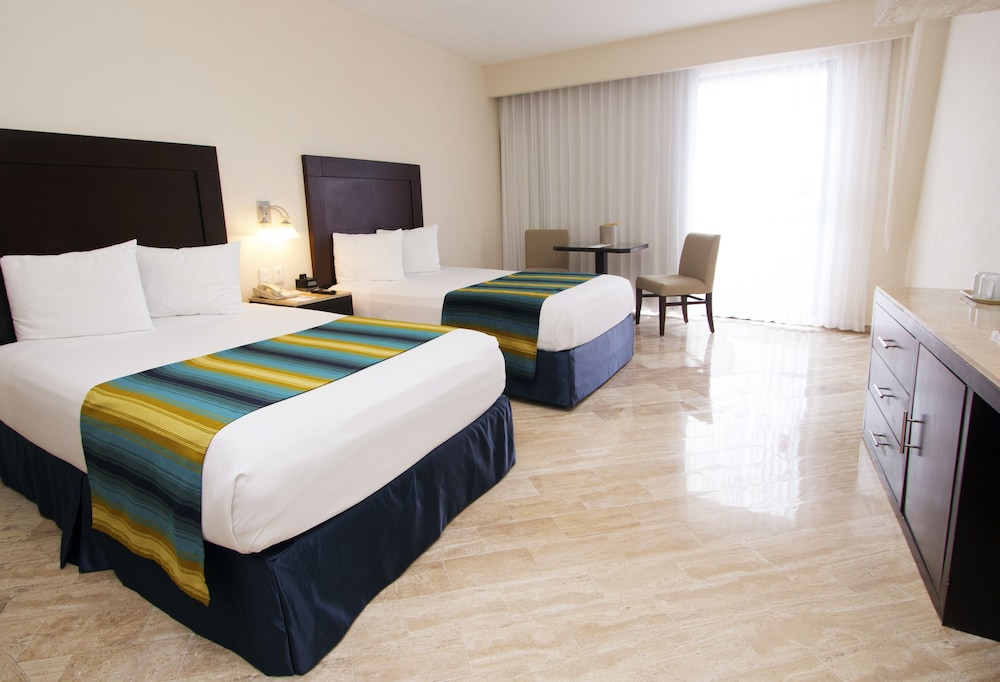 Habitación Estandar del hotel Crown Paradise Club Cancun All Inclusive. Foto 1