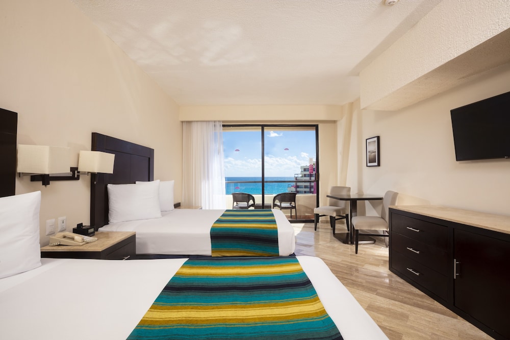 Habitación Estandar del hotel Crown Paradise Club Cancun All Inclusive. Foto 3