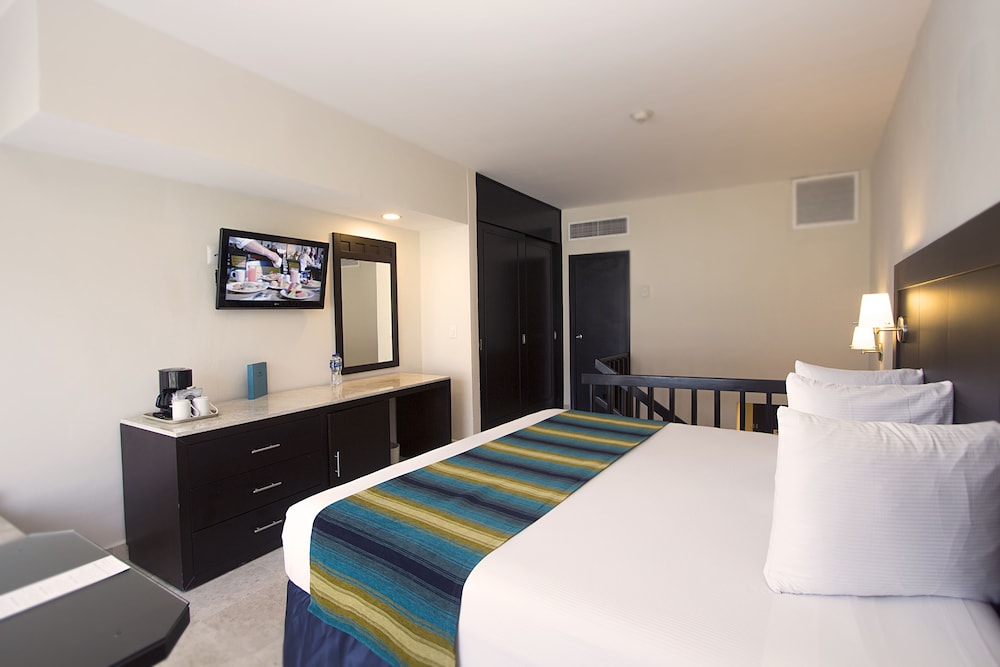 Suite Familiar Paradise del hotel Crown Paradise Club Cancun All Inclusive. Foto 1