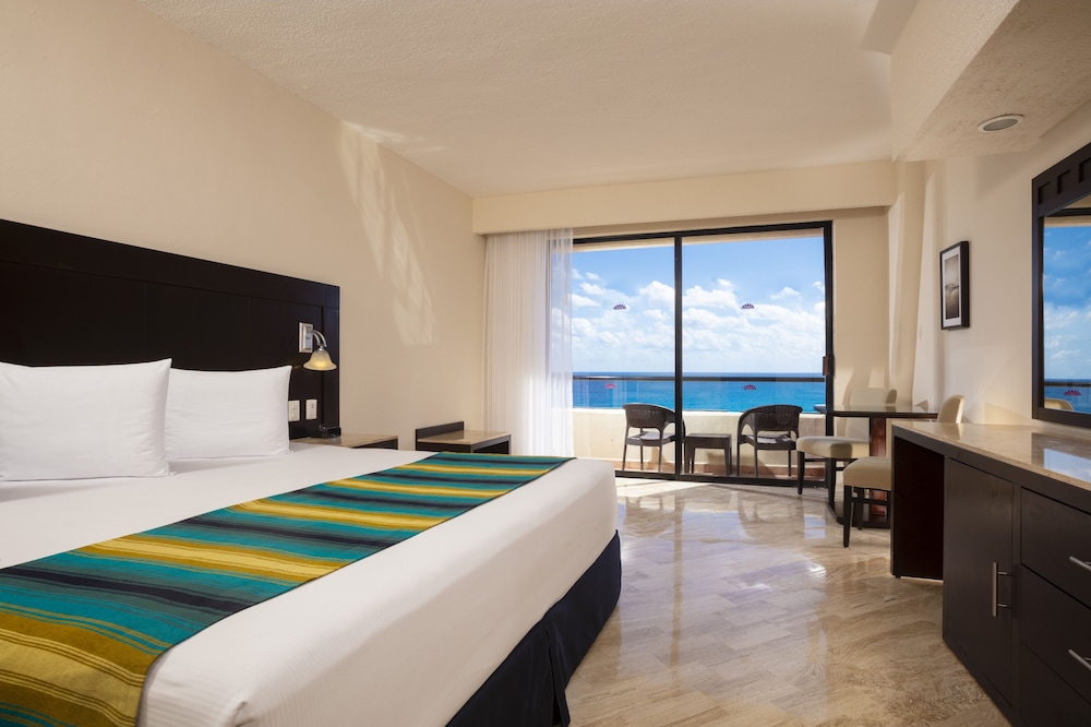habitaciones estándar del hotel Crown Paradise Club Cancun All Inclusive