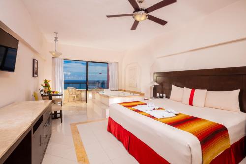 Habitación Crown Club del hotel Crown Paradise Club Cancun All Inclusive. Foto 4