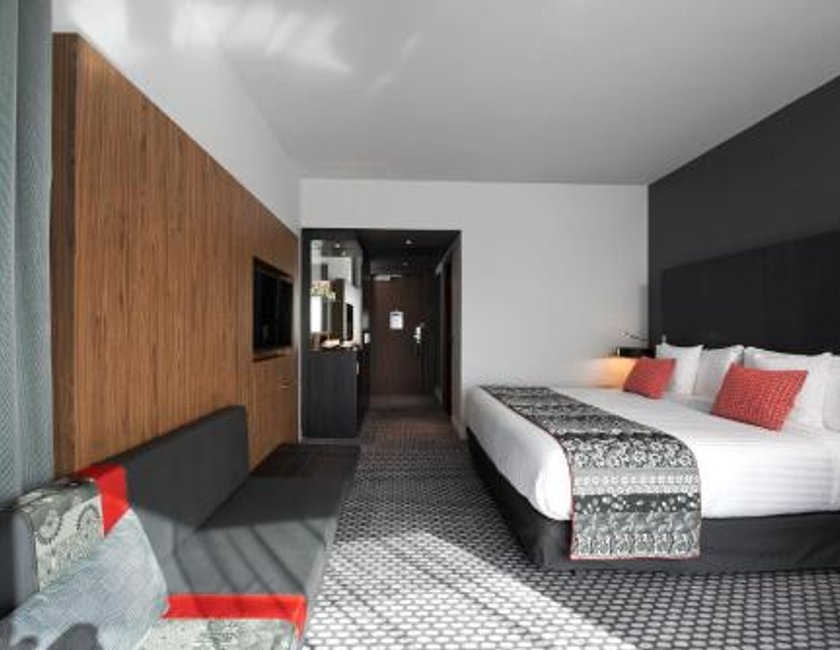 Habitación Melia adaptada a personas con movilidad reducida del hotel Melia Paris La Defense. Foto 2