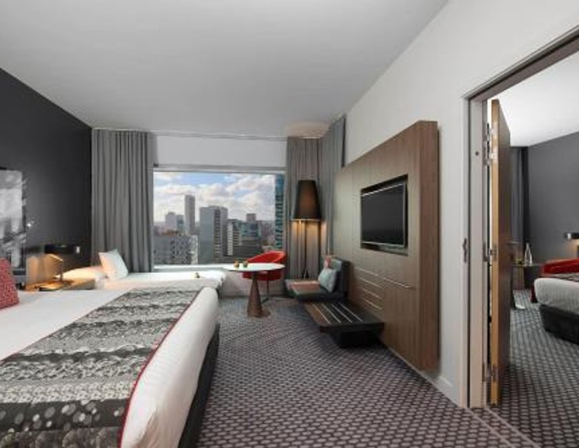 Habitación Comunicada Familiar del hotel Melia Paris La Defense