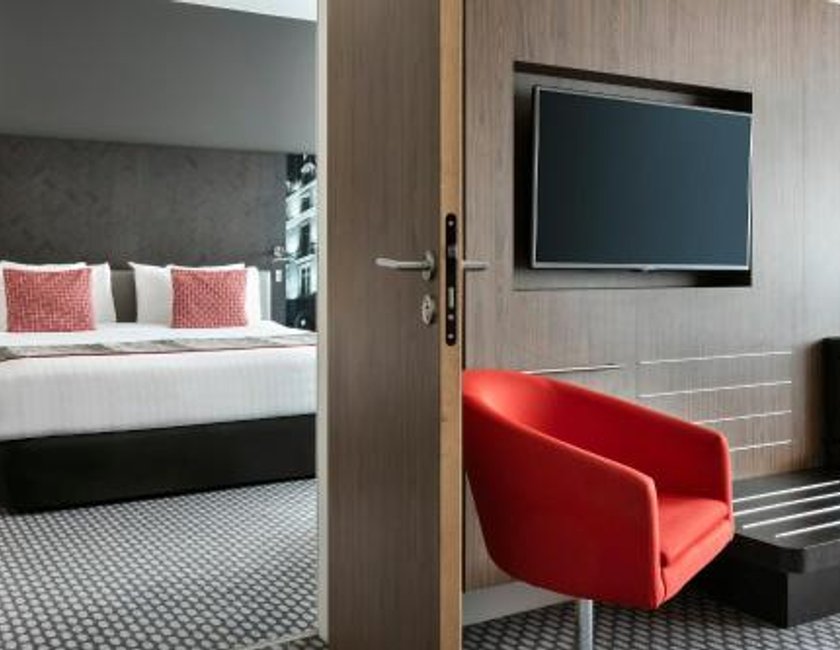 Habitaciones Familiares comunicadas del hotel Melia Paris La Defense. Foto 3