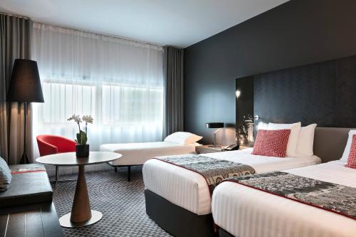 Habitación Doble Meliá - 2 camas del hotel Melia Paris La Defense. Foto 4