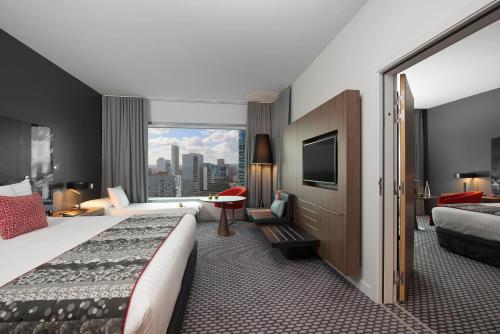 Habitaciones Familiares comunicadas del hotel Melia Paris La Defense