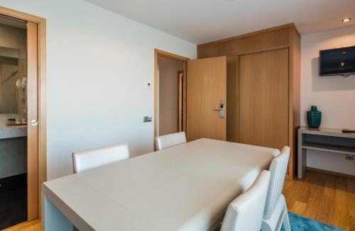 Suite Executive del hotel Opohotel Porto Aeroporto. Foto 2