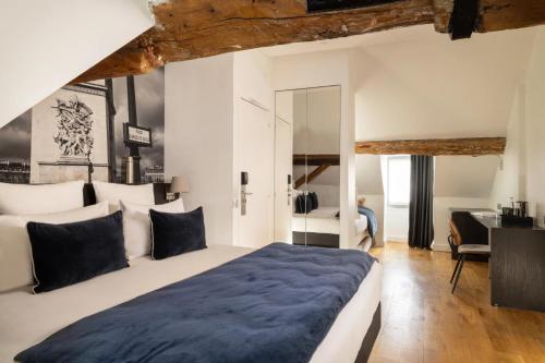 Suite Deluxe del hotel Midnight Paris