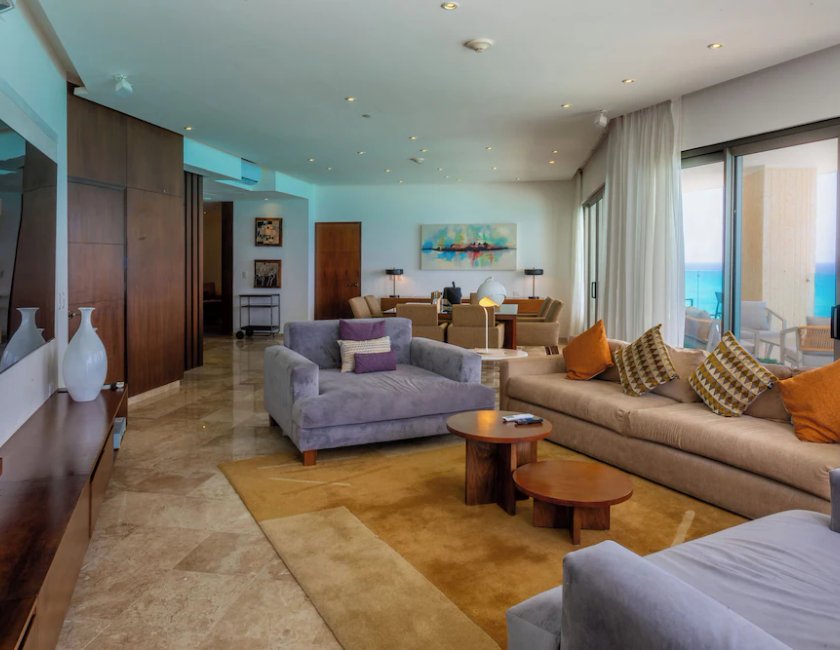 Suite Gobernador del hotel Sandos Cancun All Inclusive