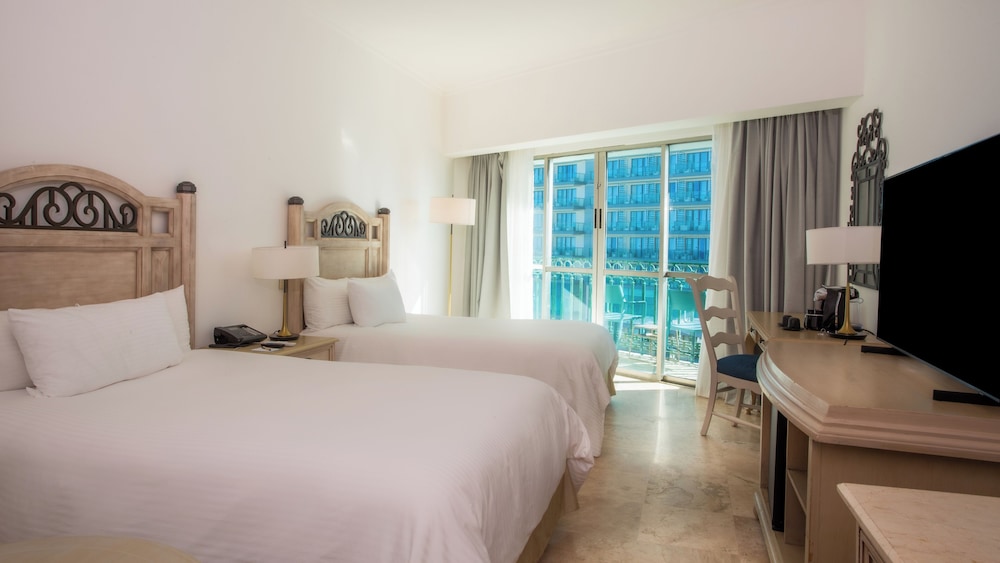 Balcony Deluxe Room del hotel Sandos Cancun All Inclusive