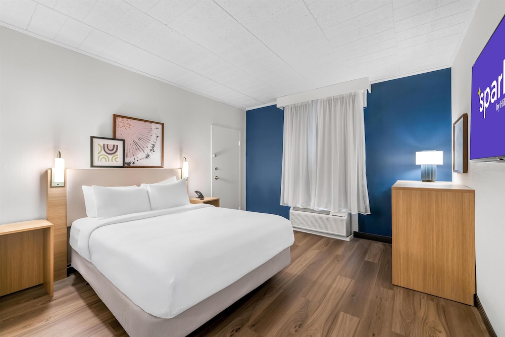 Habitación, 1 cama de matrimonio grande, accesible para personas con discapacidad (Hearing) del hotel BEST WESTERN PLUS LOCKPORT. Foto 1