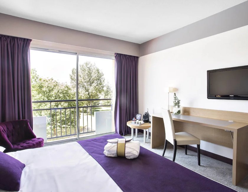 Habitación doble Privilege 1 Cama doble del hotel Mercure Toulouse Aeroport Golf De Seilh. Foto 3