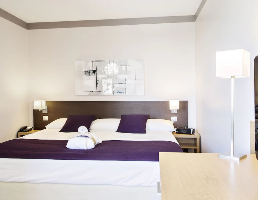 Suite 1 Cama doble del hotel Mercure Toulouse Aeroport Golf De Seilh. Foto 1