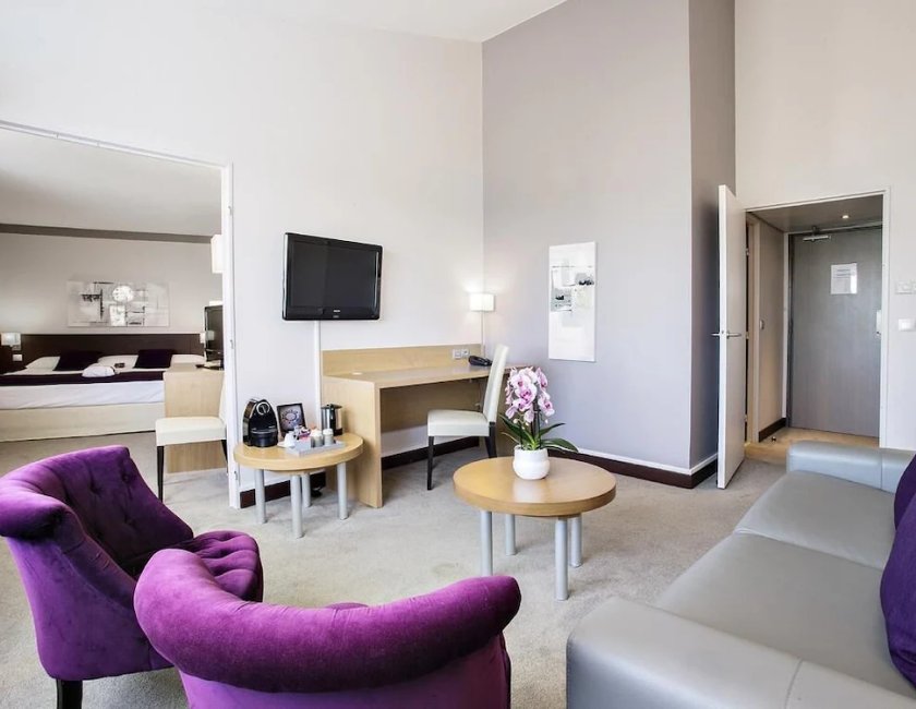 Suite 1 Cama doble del hotel Mercure Toulouse Aeroport Golf De Seilh. Foto 4