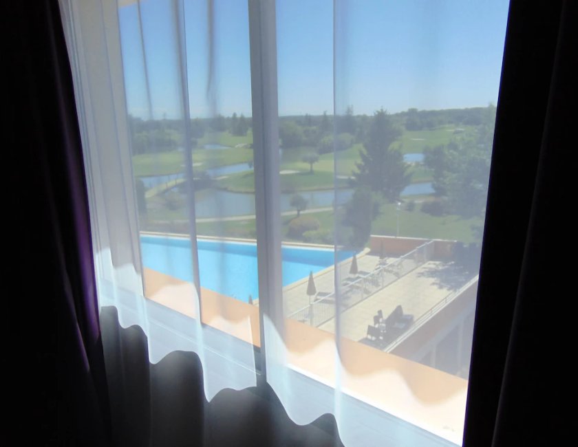 Suite 1 Cama doble del hotel Mercure Toulouse Aeroport Golf De Seilh. Foto 7