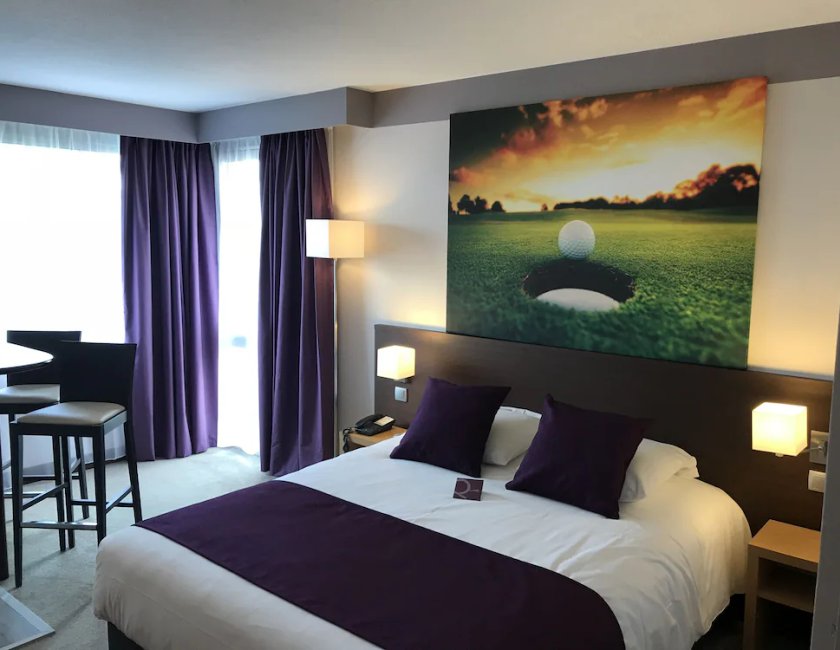 Estudio Basic 1 Cama doble kitchenette del hotel Mercure Toulouse Aeroport Golf De Seilh. Foto 1