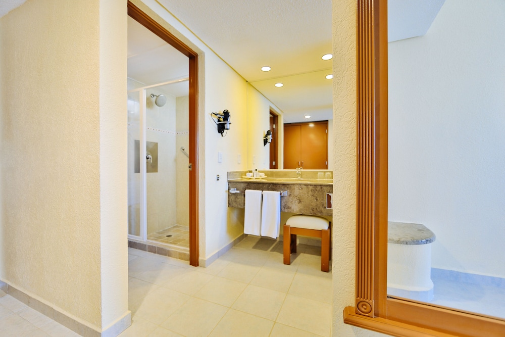 Habitación Premium, vistas al mar (Level) del hotel Occidental Tucancún All Inclusive. Foto 4