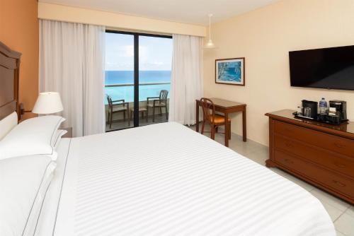 Habitación Doble - Frente al océano del hotel Occidental Tucancún All Inclusive. Foto 2