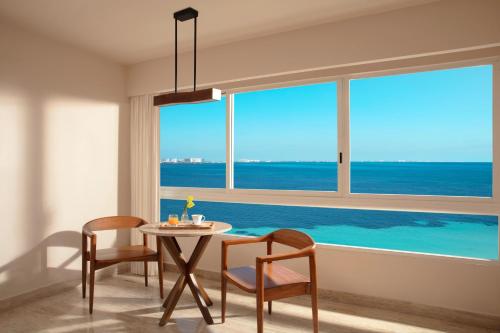 Premium Preferred Club - cama extragrande - Frente al mar del hotel Dreams Sands Cancun Resort and Spa - All Inclusive. Foto 10