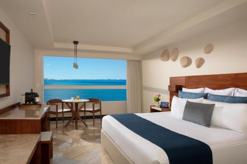 Alojamiento Preferred Club - 1 cama extragrande - Frente al océano del hotel Dreams Sands Cancun Resort and Spa - All Inclusive. Foto 1