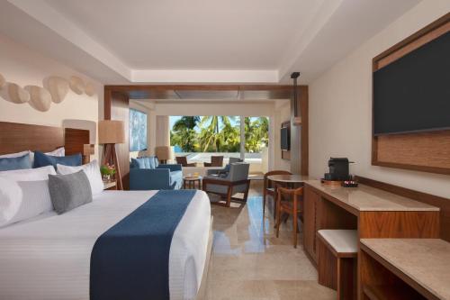 Suite Junior con terraza del hotel Dreams Sands Cancun Resort and Spa - All Inclusive. Foto 1