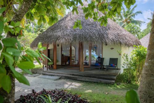 Villa Superior en la playa del hotel Niva Kuramathi Maldives. Foto 6