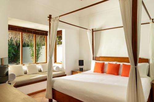 Villa Deluxe en la playa del hotel Niva Kuramathi Maldives