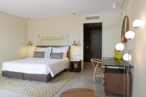 Habitación Cuádruple Superior del hotel Ozadi Tavira. Foto 1