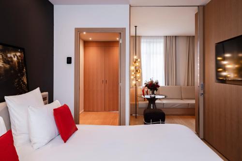 Suite Eiffel con terraza del hotel Le Cinq Codet. Foto 2