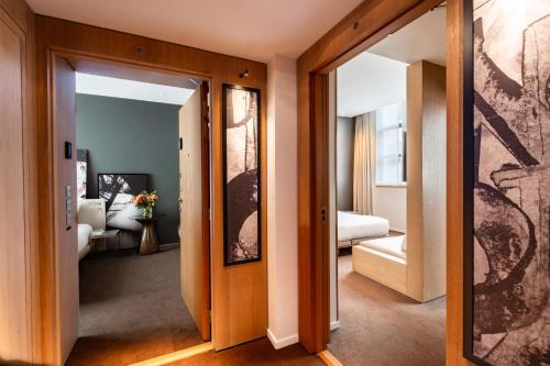 Habitación Familiar Comunicada del hotel Le Cinq Codet. Foto 5