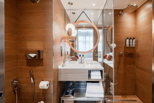 Connecting Family Duplex Suite del hotel Le Cinq Codet. Foto 4