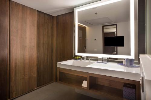 Habitación con cama extragrande Planta Club del hotel Intercontinental Presidente Mexico City, An Ihg. Foto 4