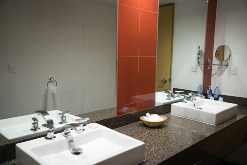 Suite Junior del hotel Sevilla Palace. Foto 2