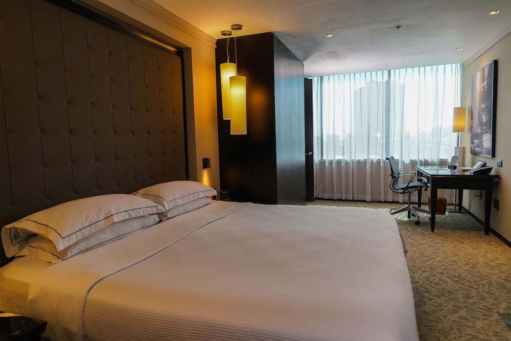 Suite, vistas a la ciudad (Premium Level) del hotel Barceló México Reforma. Foto 1