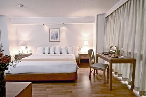 Habitación Estándar - Cama extragrande del hotel Pf. Foto 1