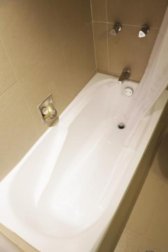 Habitación Doble Estándar con 2 camas dobles del hotel Pf. Foto 18